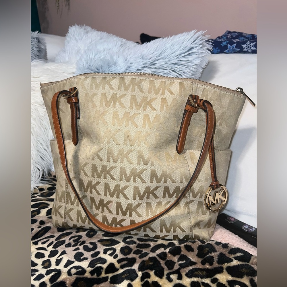 Michael Kors purse